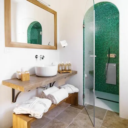 Sant Efis Hotel