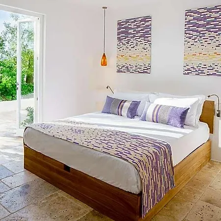 فندق Sant Efis 4*